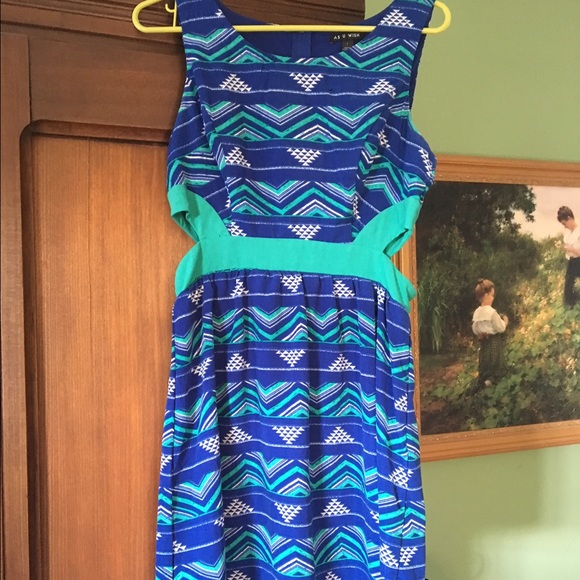 Blue and green geometric patterned mini dress