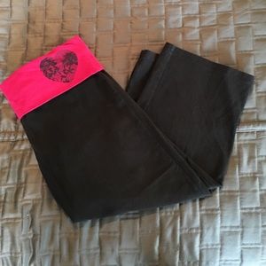 VS Pink workout Capri pant