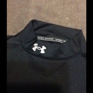 Small under armor stay cool top