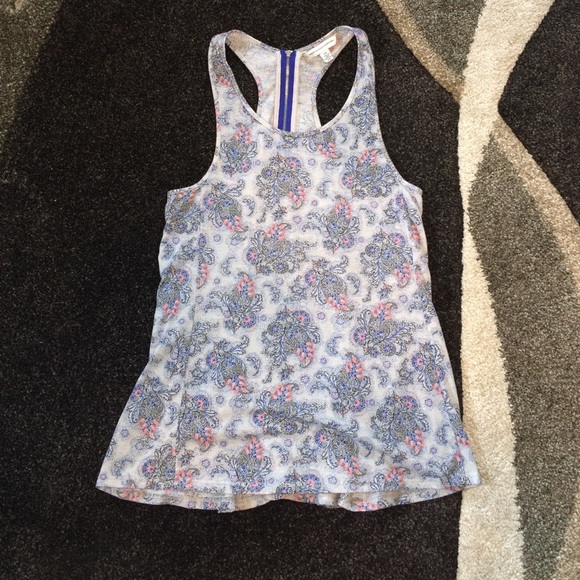 ❌❌SOLD❌❌ High Neck Tank Top