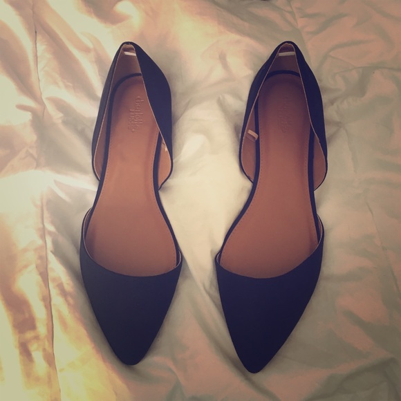 Black flats. Never been worn!