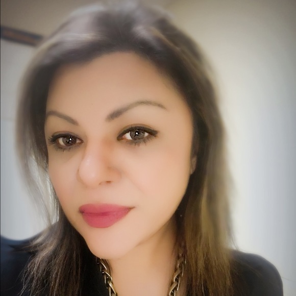 Meet your Posher, Puja - Picture 1 of 1