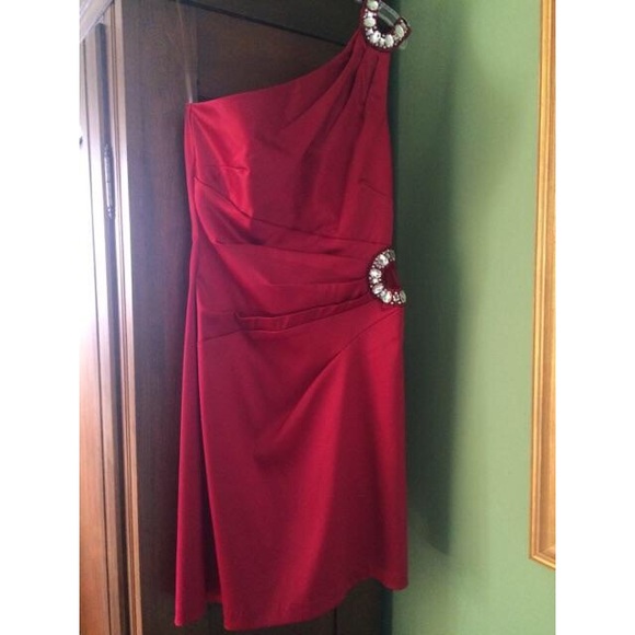 Red satin one shoulder bodycon dress