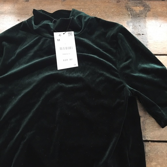 NWT Zara Crop Top Green Velour Top Size Medium