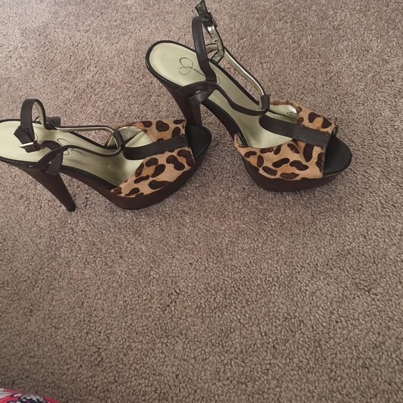 Browm scrappy Jessica Simpson heel sandle