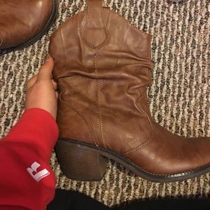 XAppeal brown boots with heel