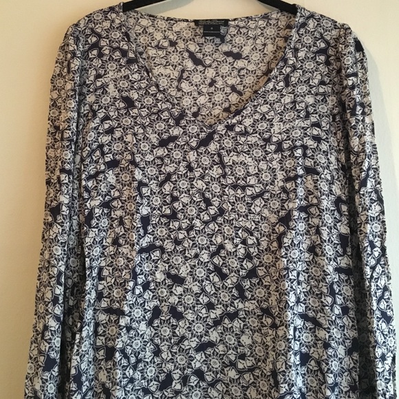 Lucky Brand Multi-print Vneck - Picture 2 of 3