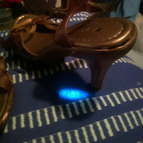 Shoes - Picture 2 of 3