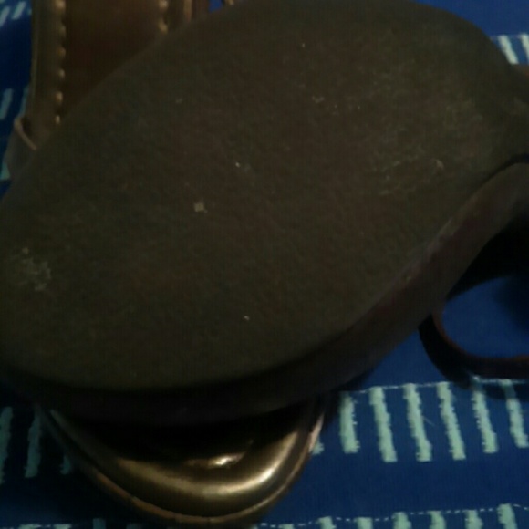 Shoes - Picture 3 of 3