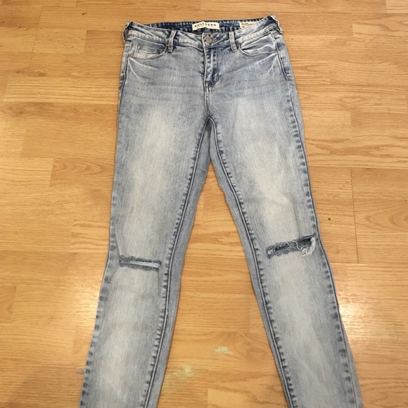 Brand New Bullhead Skinny Jeans size 26 - Picture 2 of 2