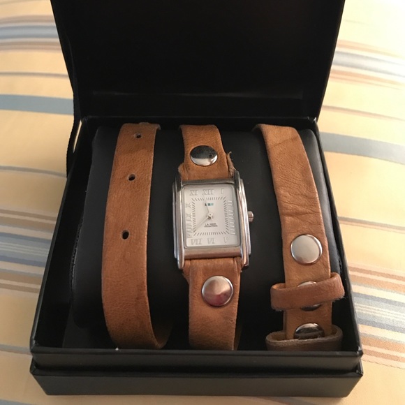 Le Mer collections tan leather wrap watch