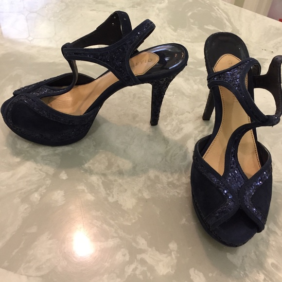 Shoes - Picture 2 of 3