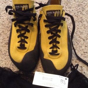 Rock Pillars Snake climbing shoes