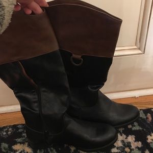Tall riding boots