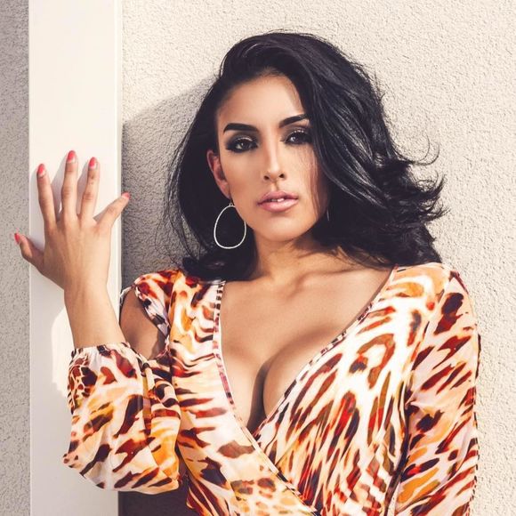 Meet your Posher, Janina