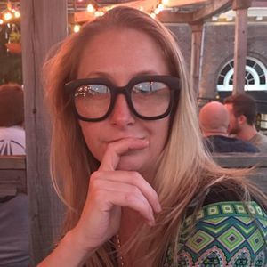 Meet your Posher, Naomi