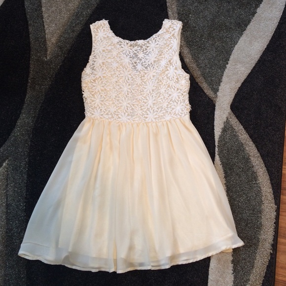 ❌❌SOLD❌❌Beautiful Lace Dress