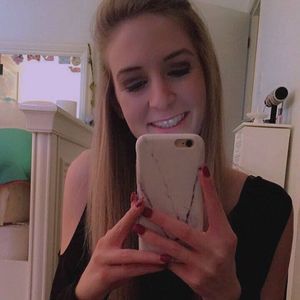 Meet your Posher, Claire