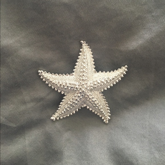 Starfish pin