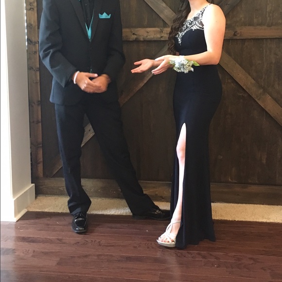 Prom dress - Picture 2 of 4