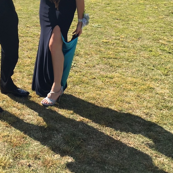 Prom dress - Picture 3 of 4