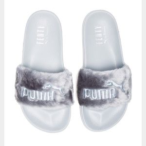 Looking to BUY Quarry Fenty Slides