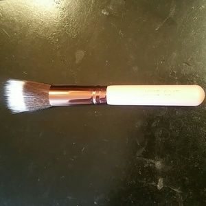 Luxie 524T stippling brush NEW