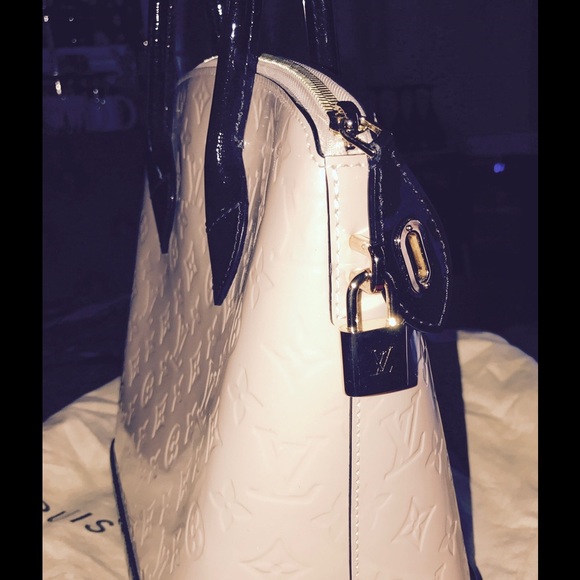 Louis Vuitton Limited Edition Patten Leather Bag - Picture 2 of 3