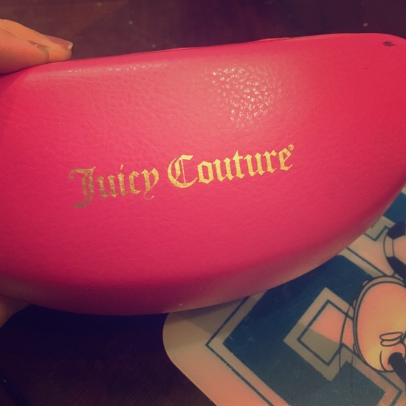 Juicy couture sunglasses case