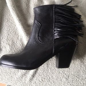 Brand new Sam Edelman boots - black
