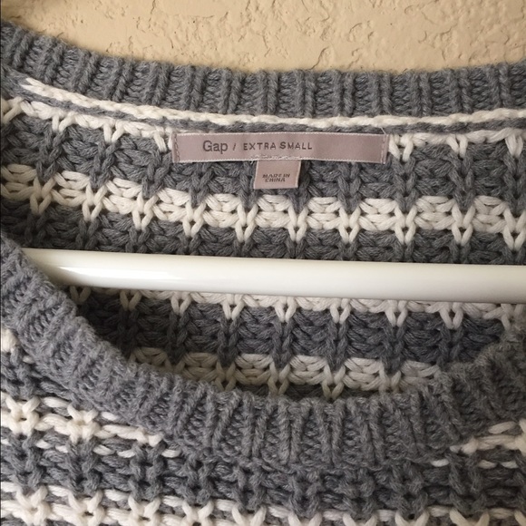Gap XS grey and white striped sweater - Picture 2 of 4