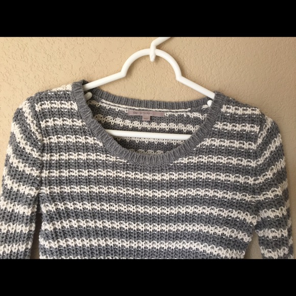 Gap XS grey and white striped sweater - Picture 3 of 4