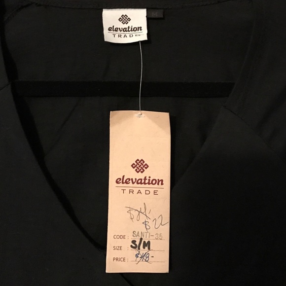 RE-POSH NWT Elevation Trade Wrap Tee - Picture 2 of 2