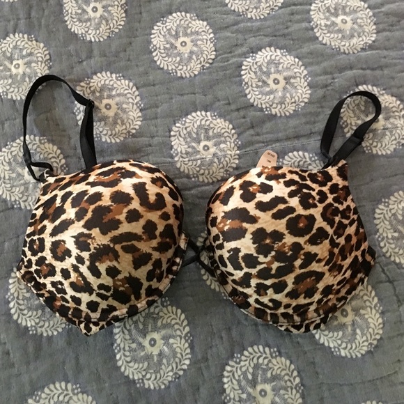 Victoria's Secret Miraculous Plunge Bra