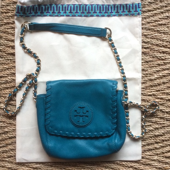 Tory Burch Handbags - NEW AUTHENTIC BLUE LEATHER TORY BURCH CROSSBODY!