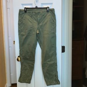 CAbi Spring 2016 Travelers pants -EUC