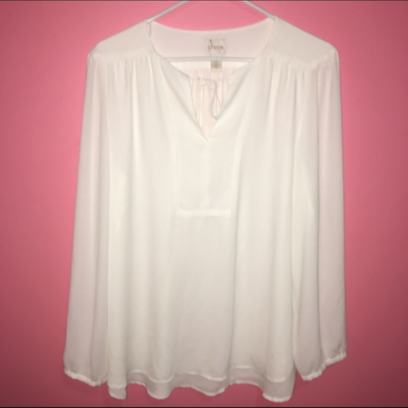 white long sleeved blouse