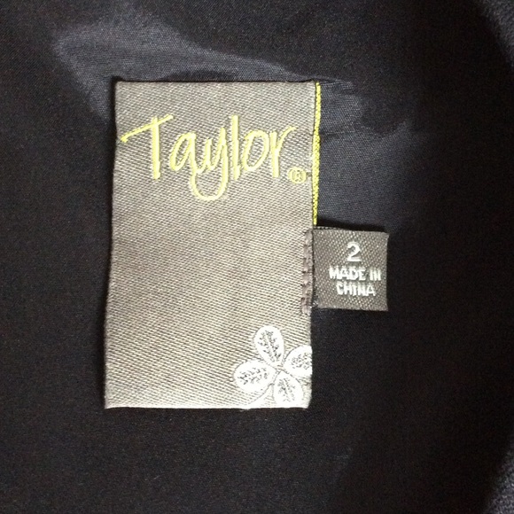 Dress - Picture 3 of 4