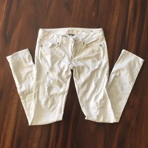 Distressed American eagle skinny jeans