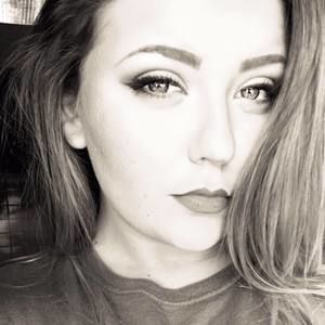 Meet your Posher, Daisha