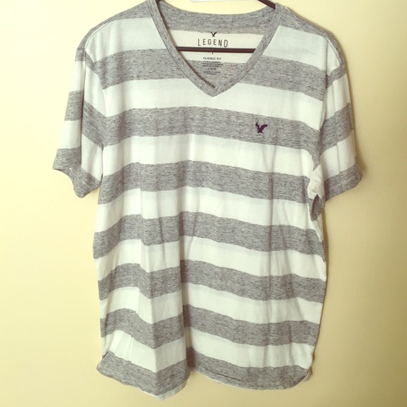 American eagle tee shirt (v -neck)