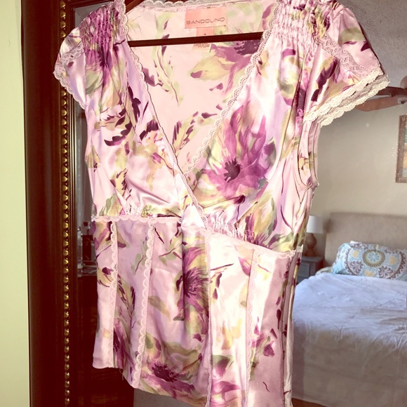 Bandolino satin, floral cami