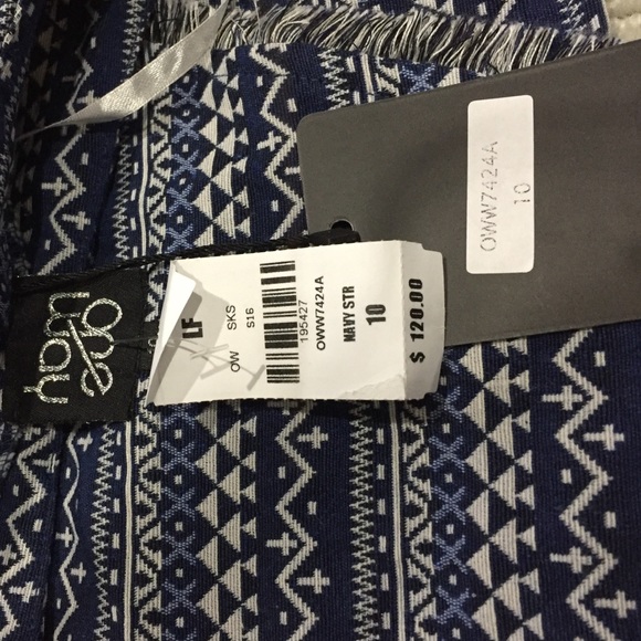 LF Blue Print Envelope Wrap Skirt Fringe NWT - Picture 3 of 3