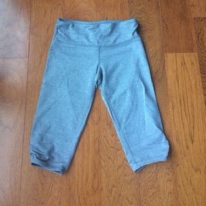 Lululemon gray workout capris