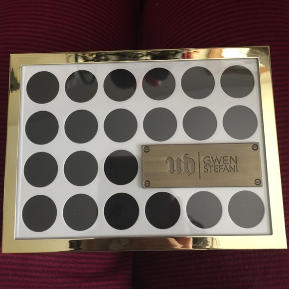 Urban decay Gwen Stefani eye palette