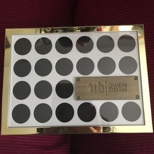 Urban decay Gwen Stefani eye palette