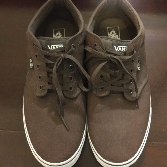 New without tags men's brown Vans