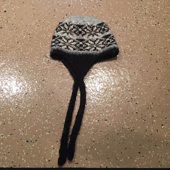 Wool winter hat - Picture 2 of 4