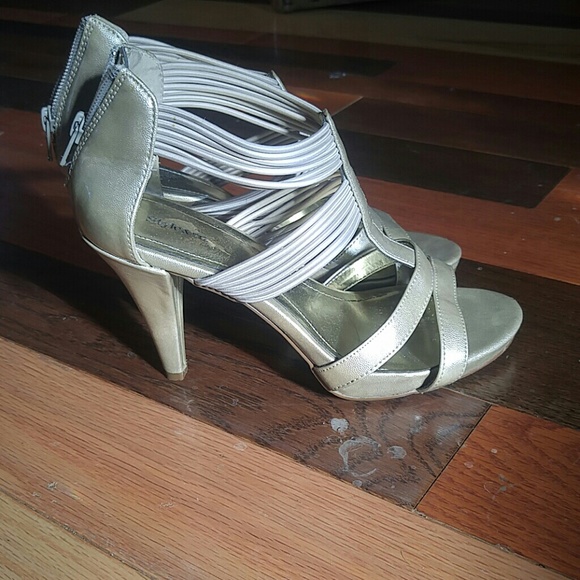 Heels - Picture 2 of 3