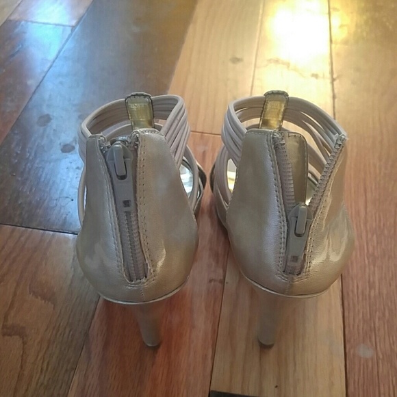 Heels - Picture 3 of 3